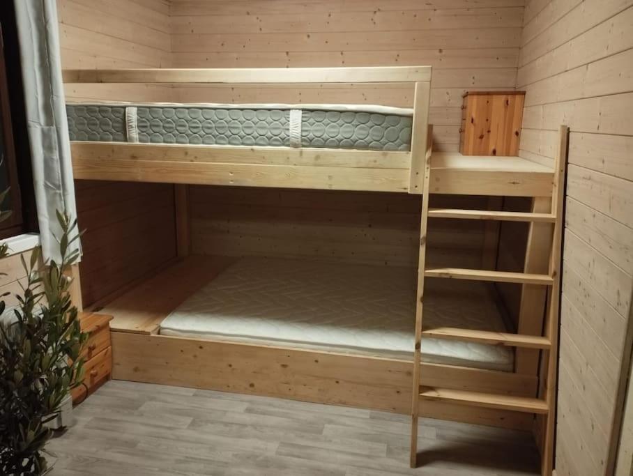 Chalet 8 Personnes + Grand Terrain Et Riviere Entremont Екстер'єр фото