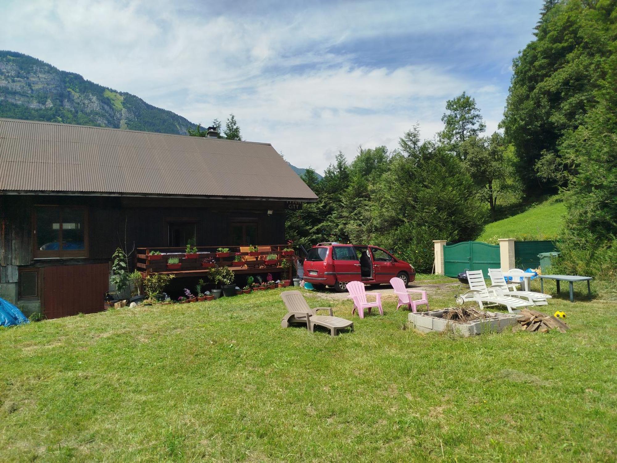 Chalet 8 Personnes + Grand Terrain Et Riviere Entremont Екстер'єр фото