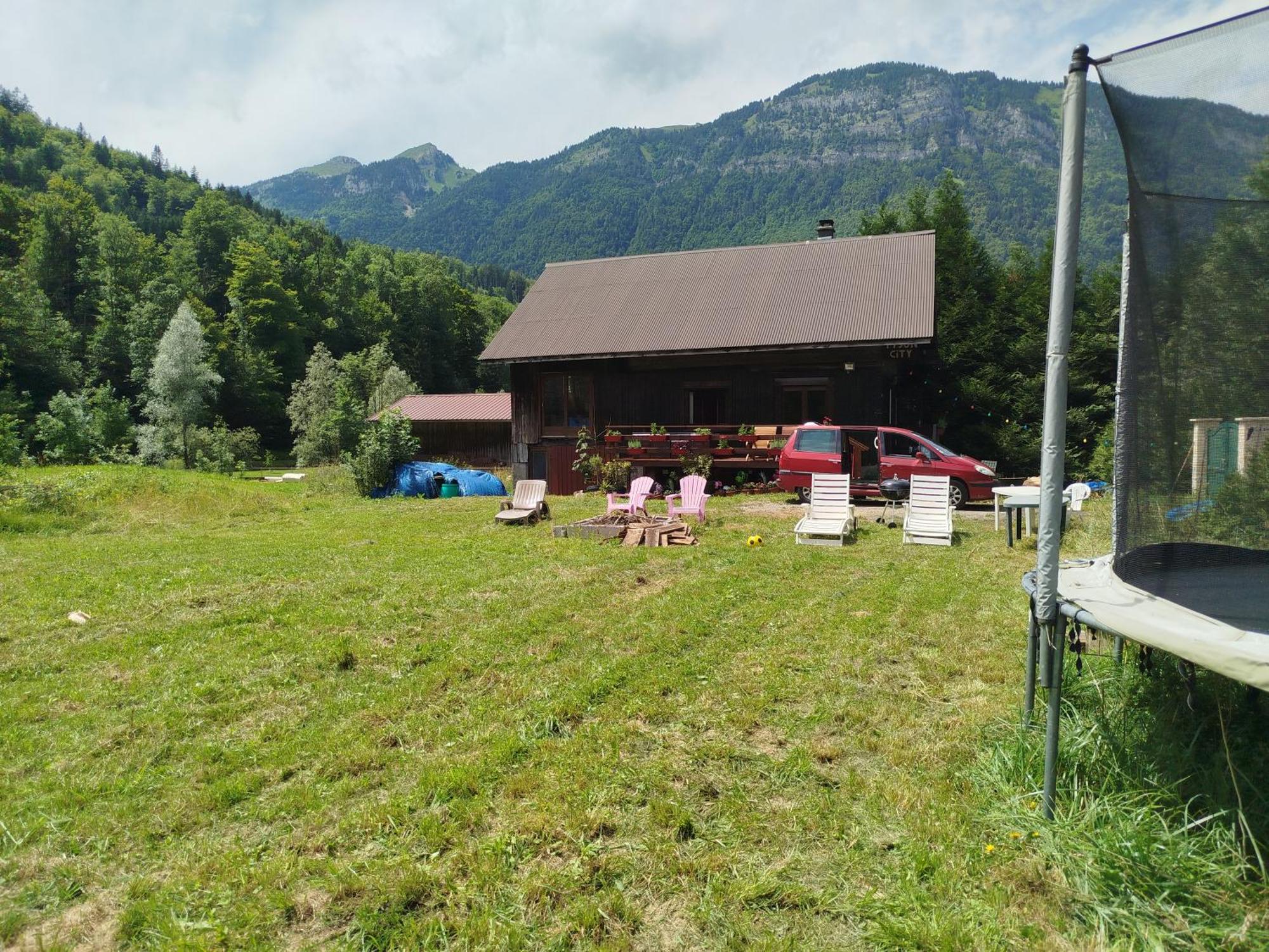 Chalet 8 Personnes + Grand Terrain Et Riviere Entremont Екстер'єр фото
