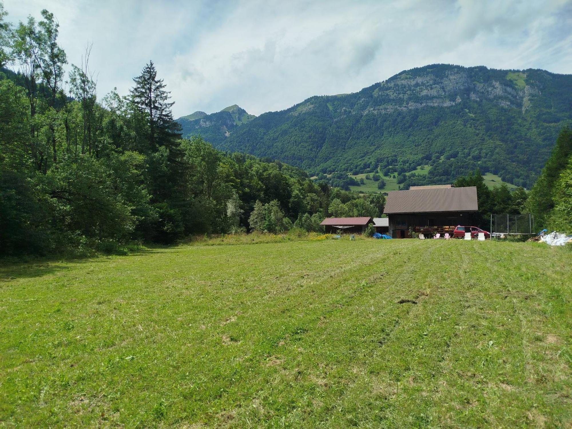 Chalet 8 Personnes + Grand Terrain Et Riviere Entremont Екстер'єр фото